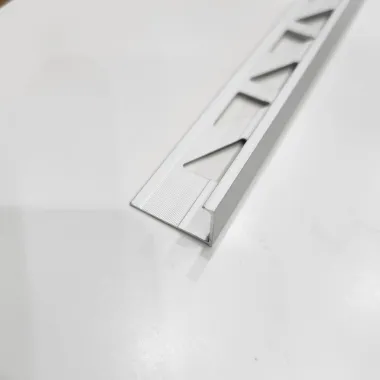 Profilé de finition chant plat - aluminium anodisé mat - L. 250 cm
