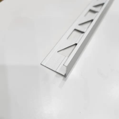 Profilé de finition chant plat - aluminium anodisé mat - L. 250 cm