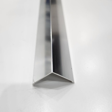 Cornière d'angle 90° - aluminium anodisé chromé - L. 250 cm