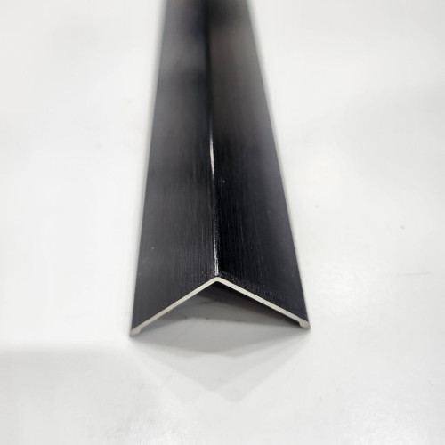 Cornière d'angle 90° - aluminium anodisé noir brossé- L. 250 cm