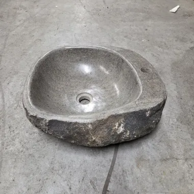 Vasque à poser en galet de rivière +  trou robinet L44x33 cm (VASQ45-060ATR)