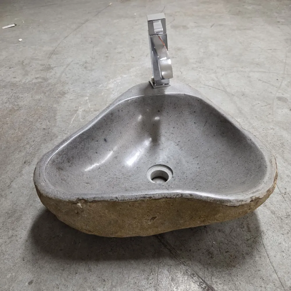 Vasque à poser en galet de rivière +  trou robinet L44x45 cm (VASQ45-068ATR)
